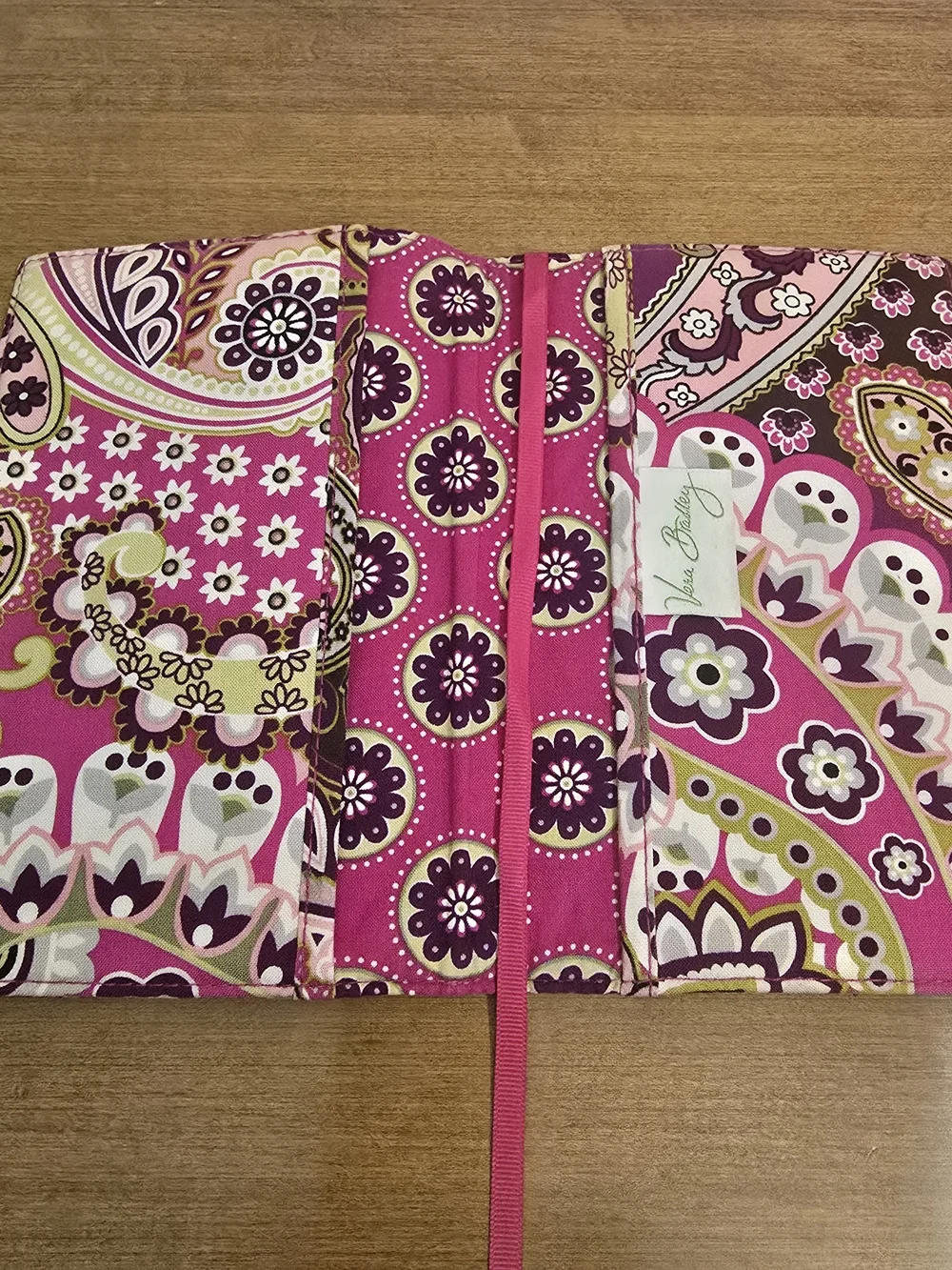 Vera Bradley Very BERRY  Paisley Quilted E-reader,kindle, NOOK, Cover